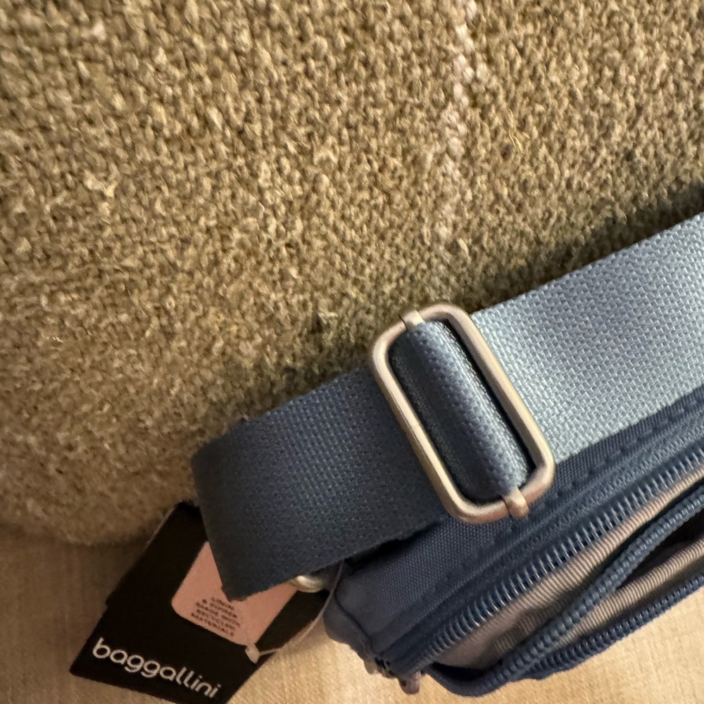 Baggallini Slate Blue Messenger Bag - Picture 13 of 15